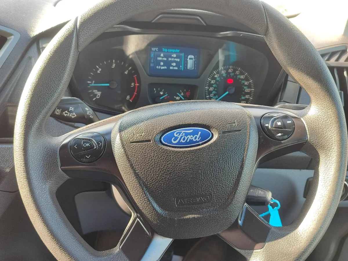 Ford Transit 17 seater minibus - Image 4