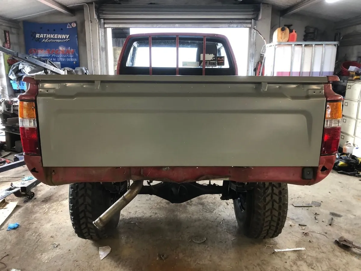 Toyota hilux - Image 2