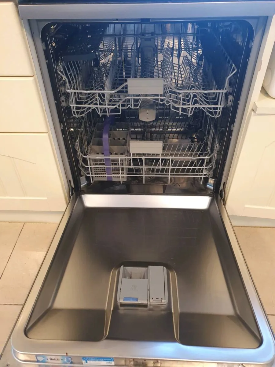 Dishwasher - Image 2