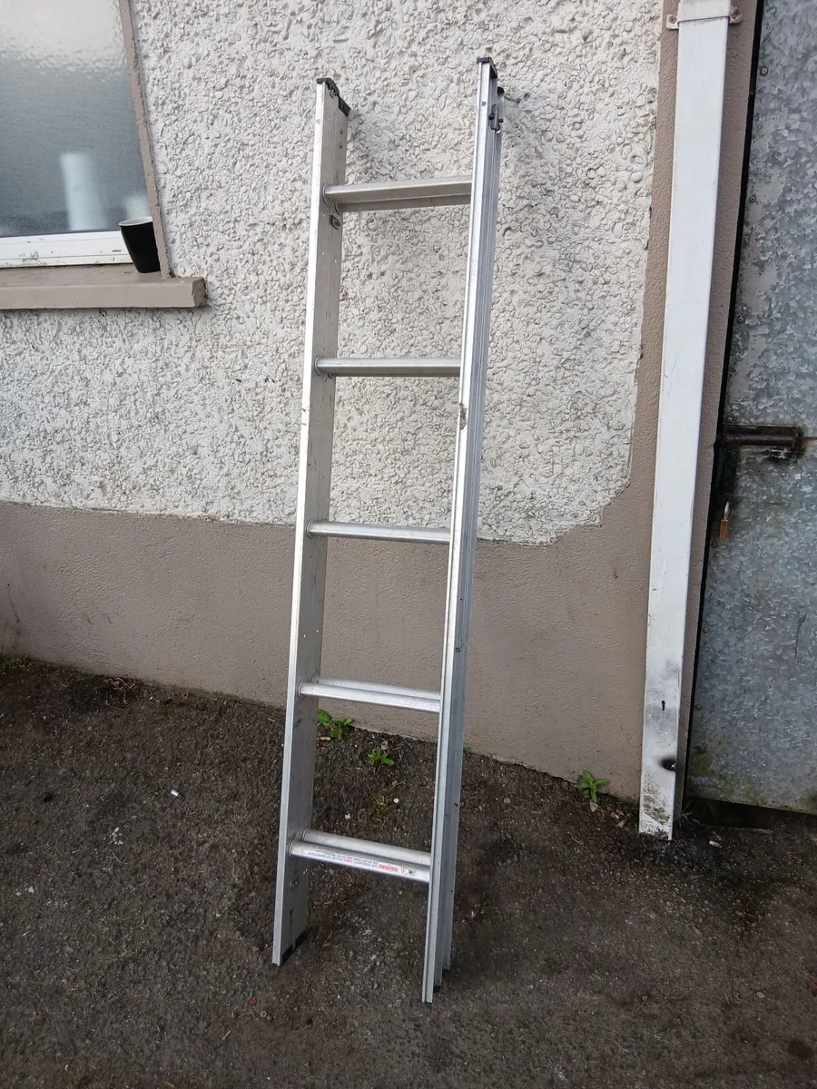 Handy ladder in great condition priced 70e - Image 4