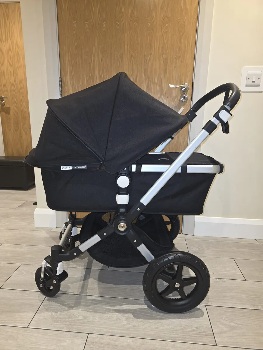 Nearly New Bugaboo Cameleon 3 plus car seat and ii - Image 2