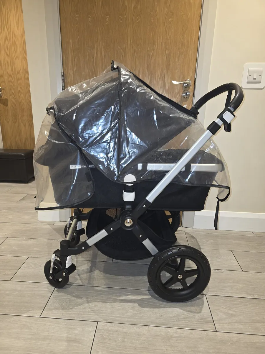 Nearly New Bugaboo Cameleon 3 plus car seat and ii - Image 3