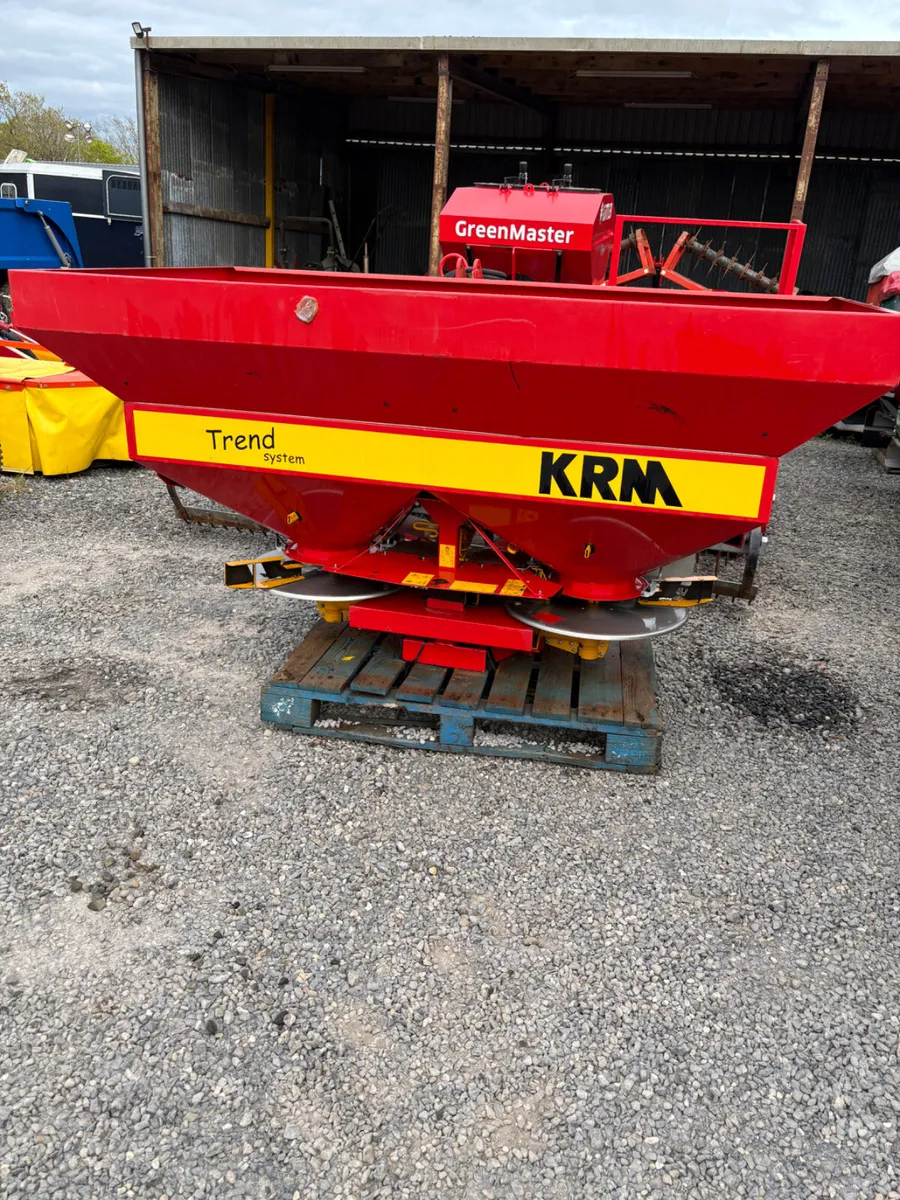KRM Bogbelle Fertiliser Spreader - Image 3
