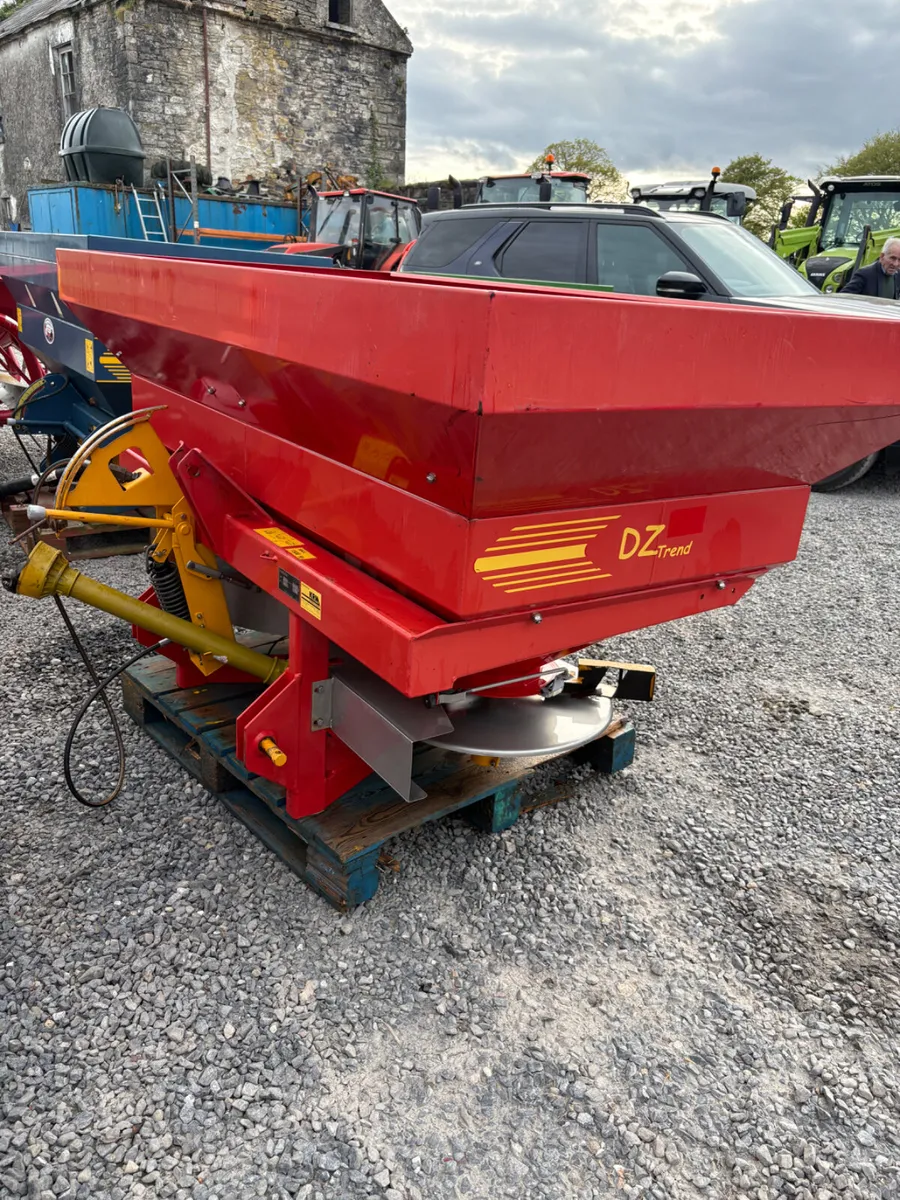 KRM Bogbelle Fertiliser Spreader - Image 4