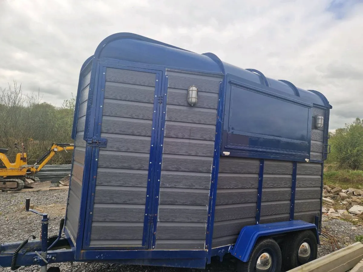 Catering Horse box - Image 1