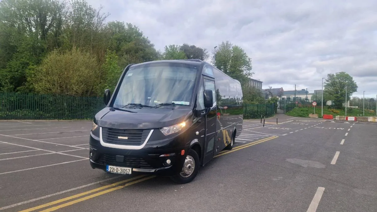221 Iveco Turas 700s - Image 1