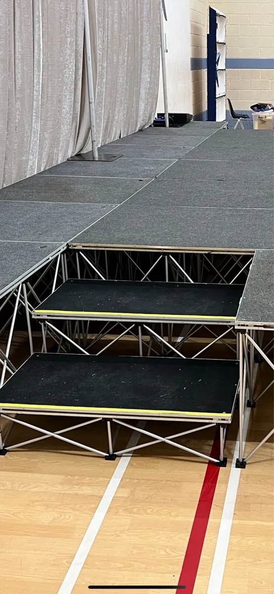 Portable stage - Image 2