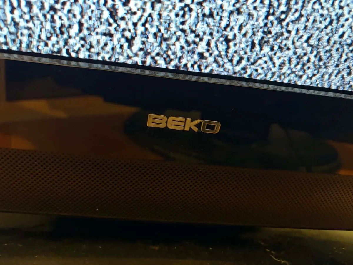 2 tv for sale one big free small €30 - Image 4