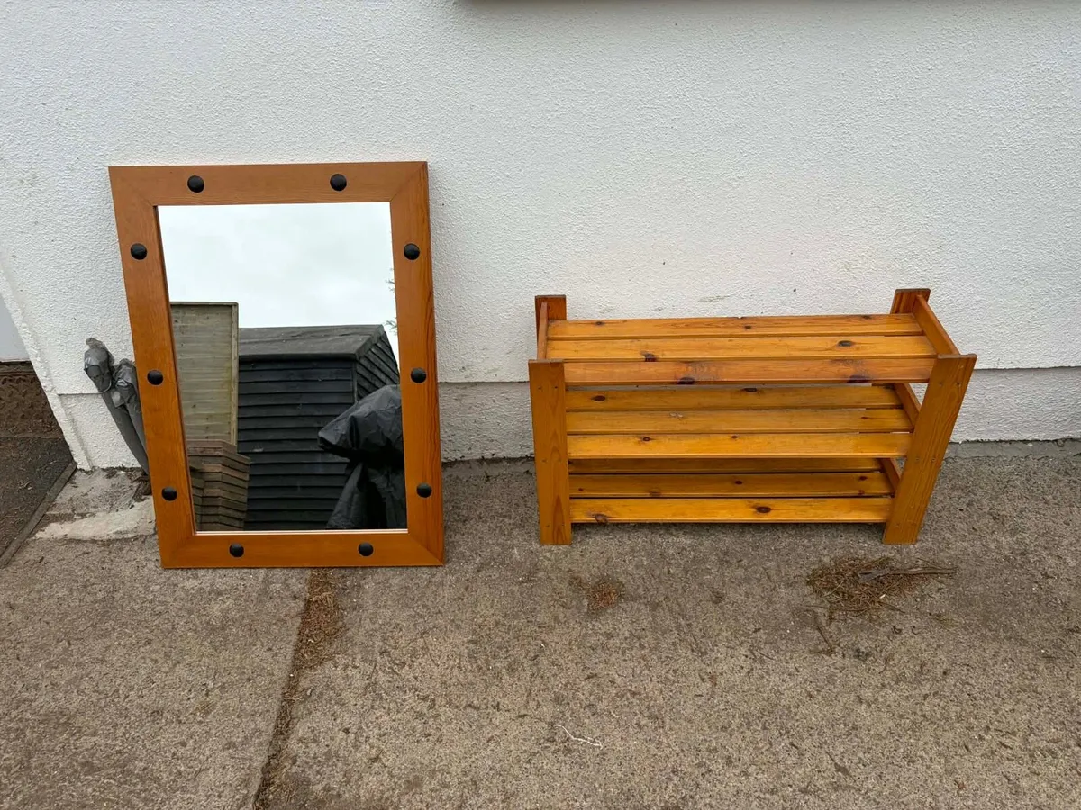 Shoes stand and mirror - Image 1