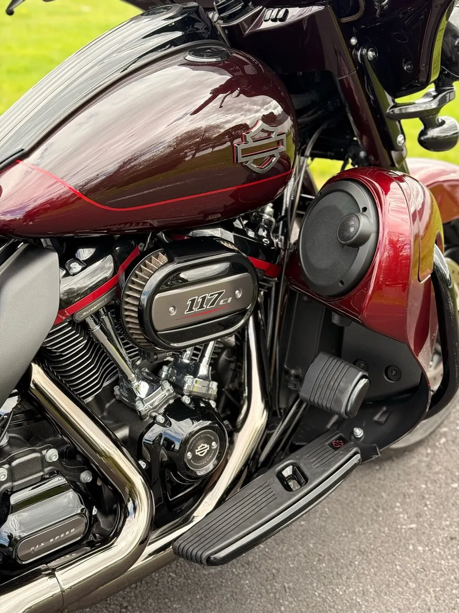 Harley Davidson CVO Street Glade - Image 3