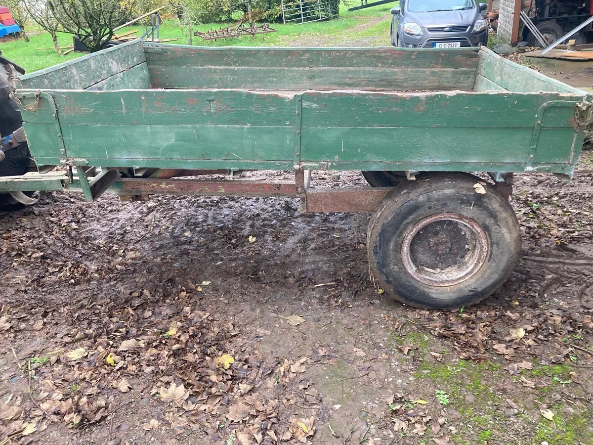 Tractor trailer - Image 1