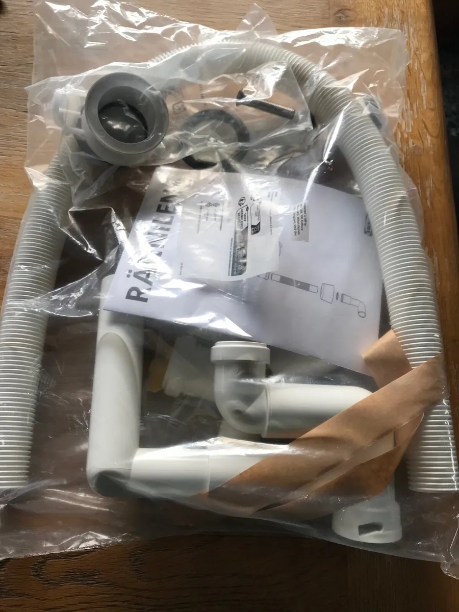 Bathroom Unit - Image 2