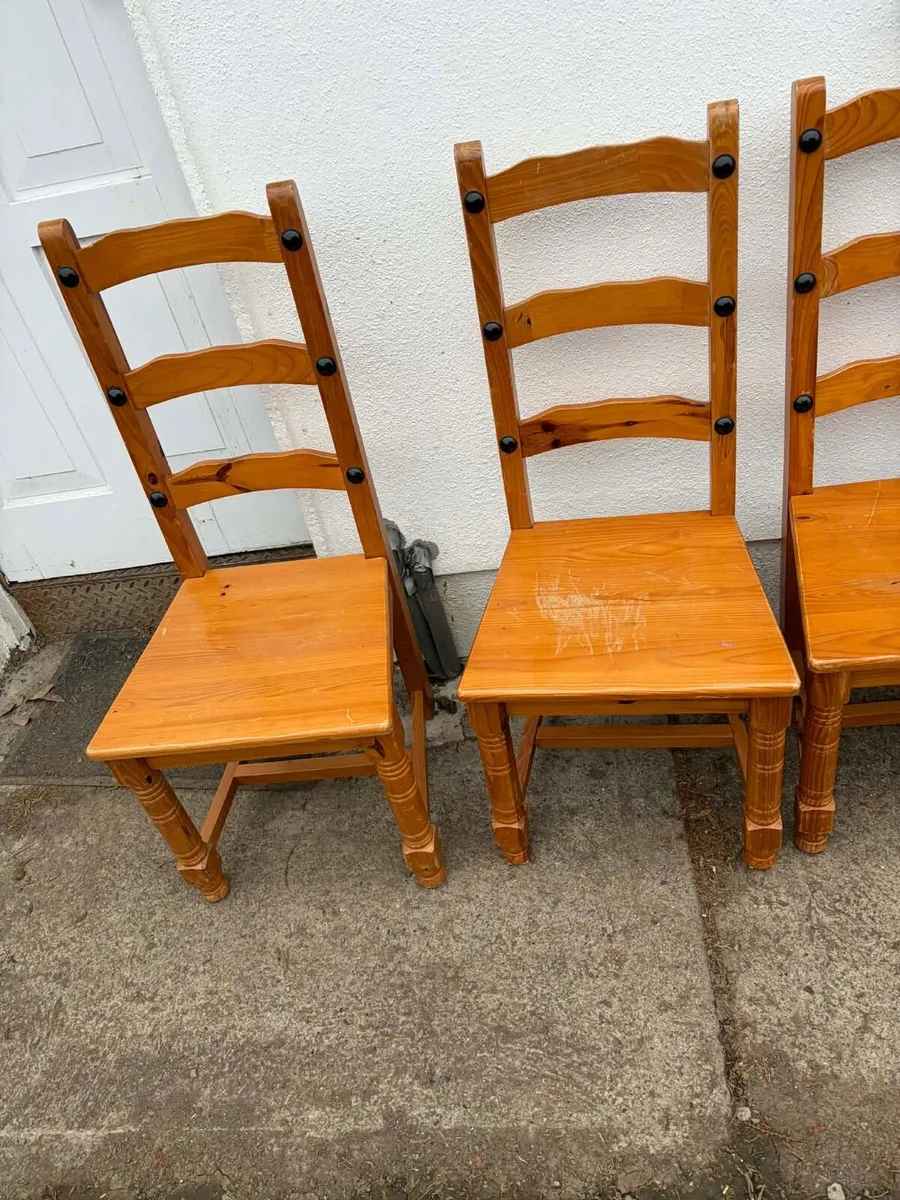 6 wooden kitchen chairs - Image 3