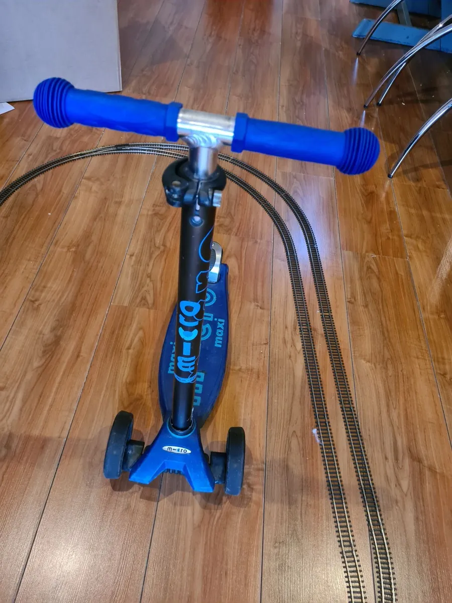 Maxi Micro scooter - Image 1