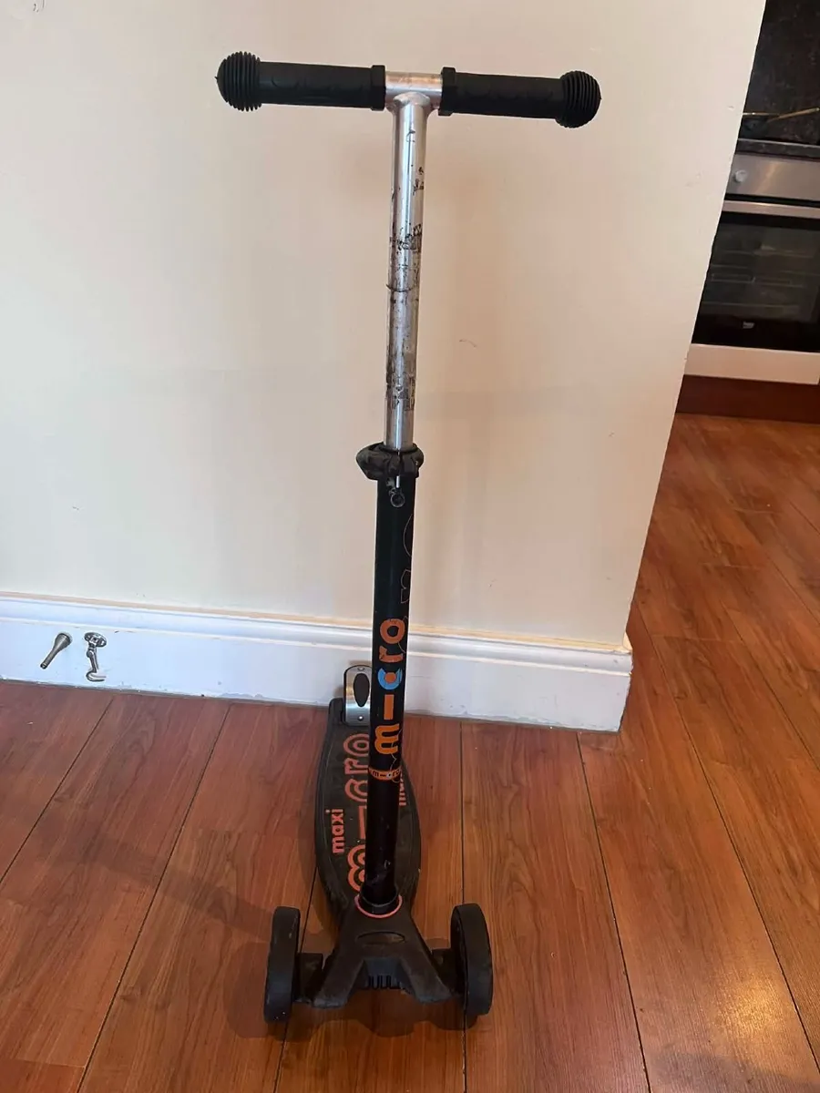 Maxi Micro scooter - Image 1