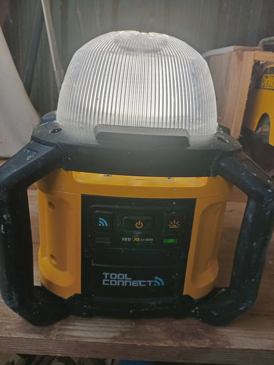 Dewalt DCL074 workspace lamp - Image 3