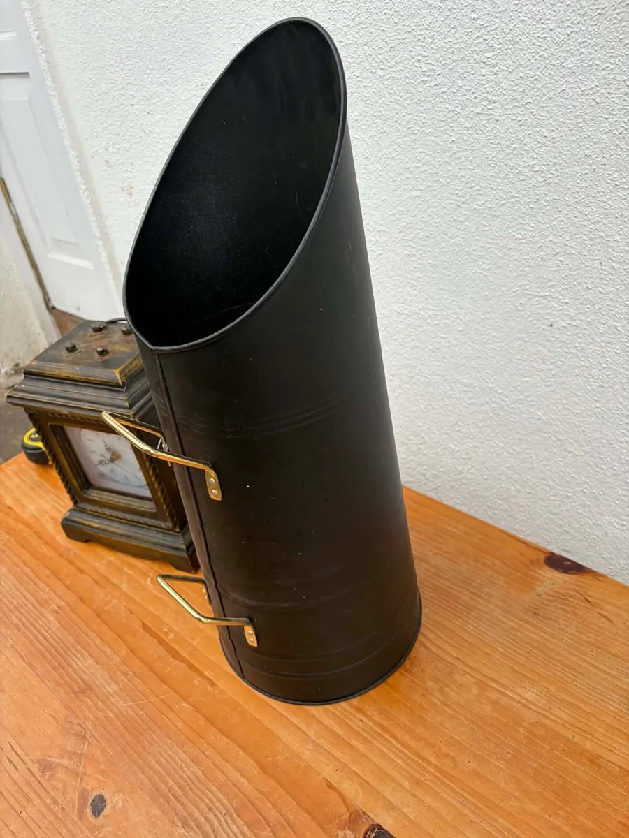 Clock and turf bucket - Image 2