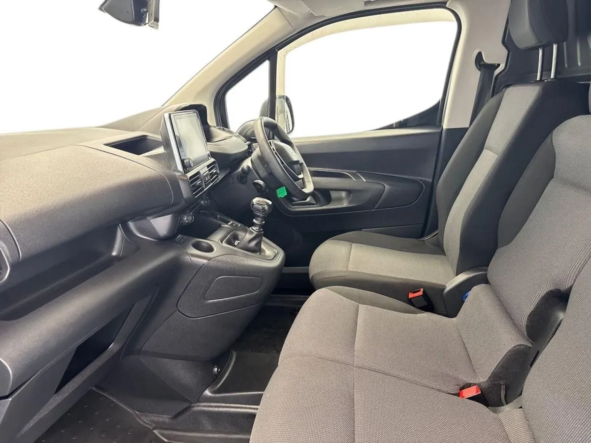 Peugeot Partner 1.5HDI PRO PLUS *PRICE DROP* €60 P - Image 3
