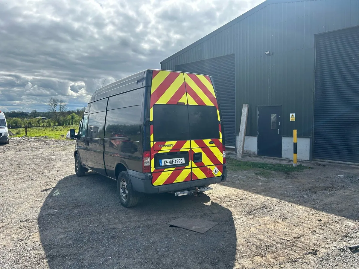 Ford Transit - Image 2