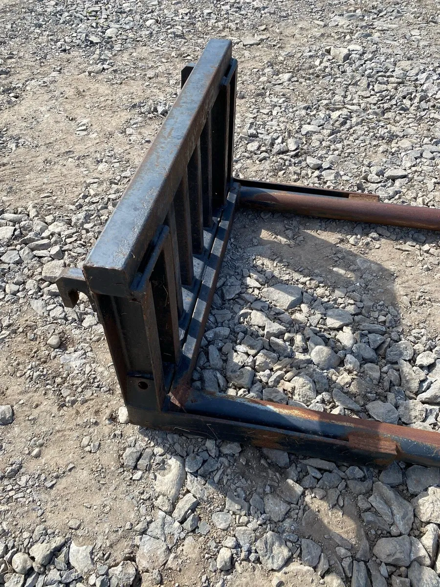 Bale handler - Image 2