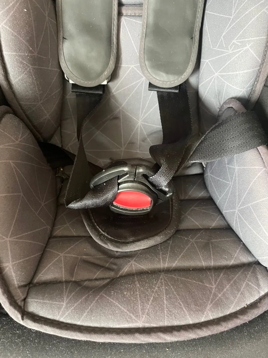 Car seat - Image 2