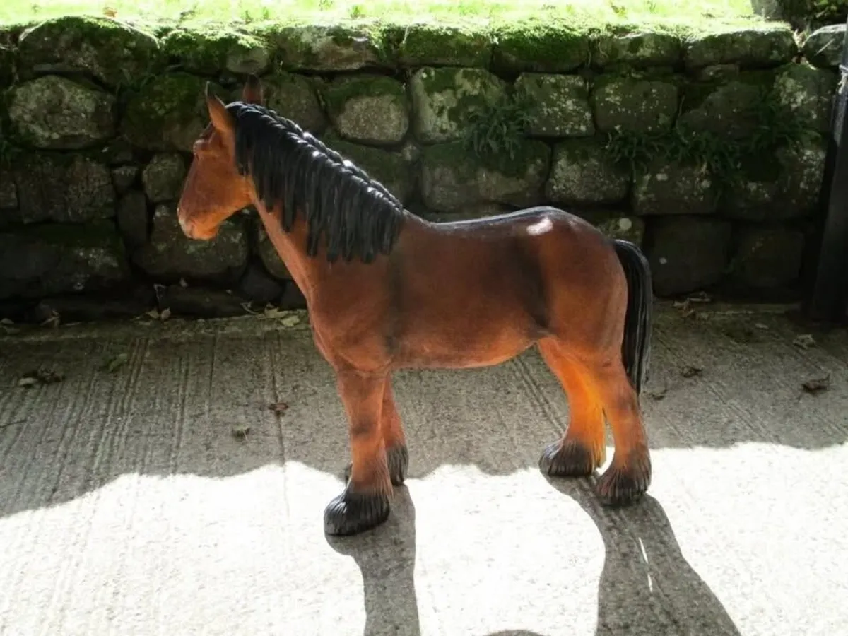 Large Horse Statue - Image 3