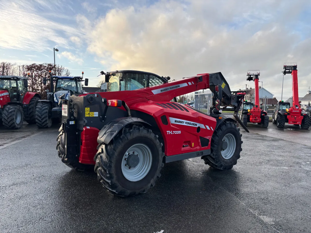 Massey Ferguson TH.7035 Teleporter - Image 1