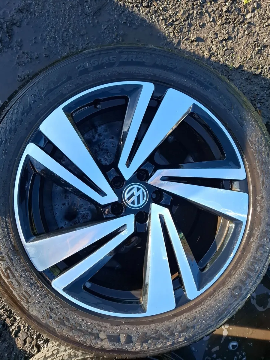 20" Genuine Vw Touareg Alloys with tyres - Image 4