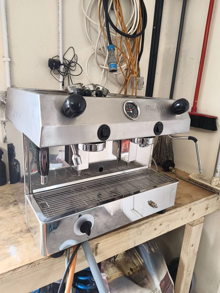 Fracino dual fuel coffee machine - Image 1
