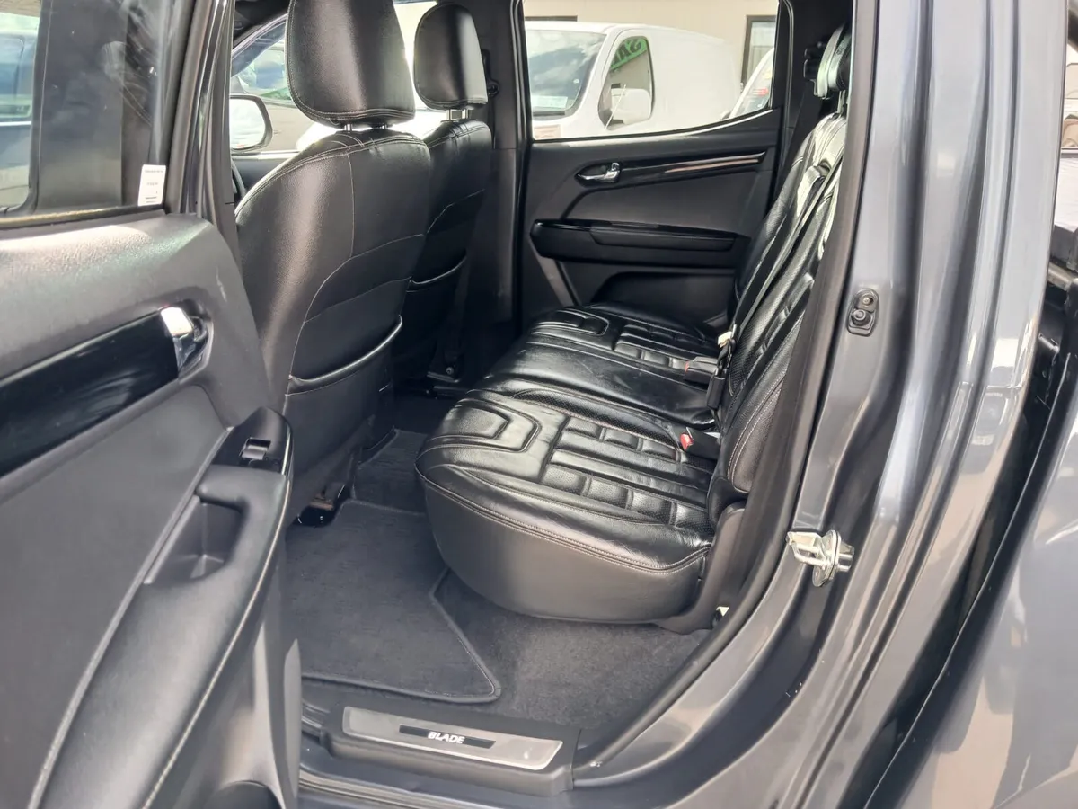 192 ISUZU DMAX BLADE TOP SPEC - Image 4