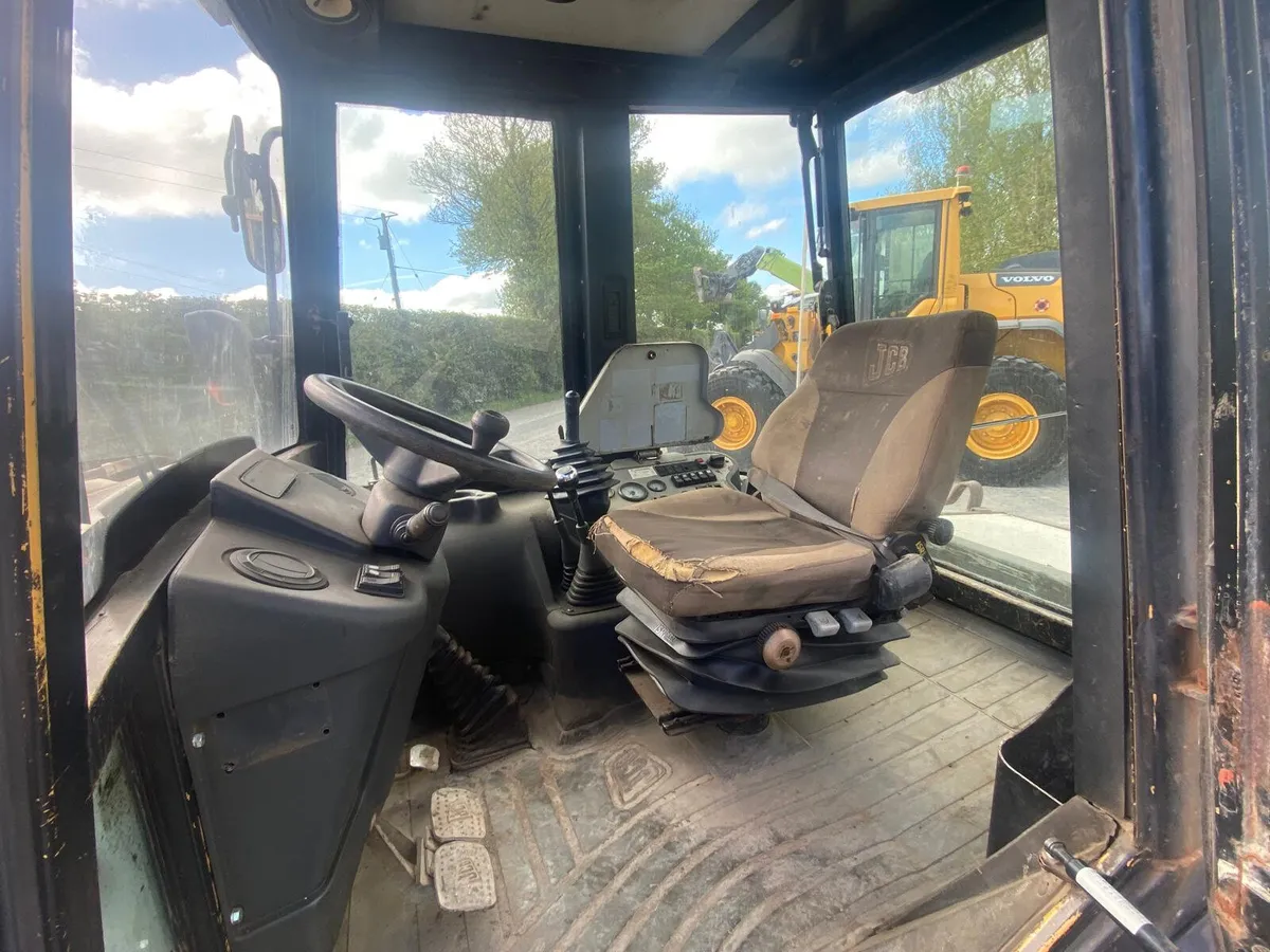 JCB 2CX Loader - Image 4
