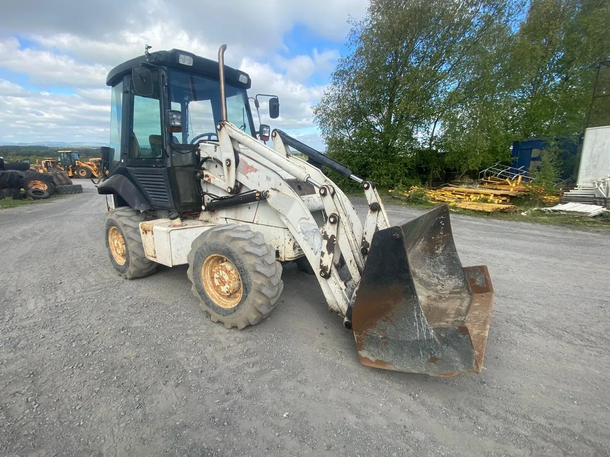 JCB 2CX Loader - Image 1