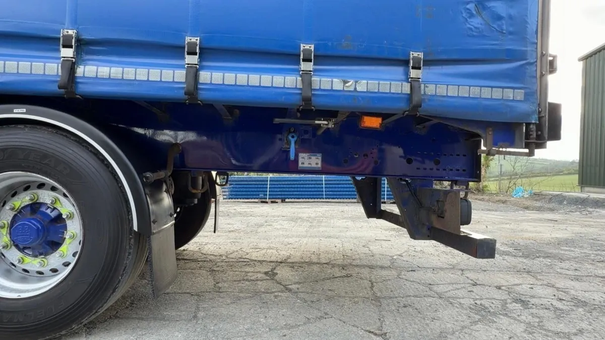 2015 SDC Curtainsider - Image 2