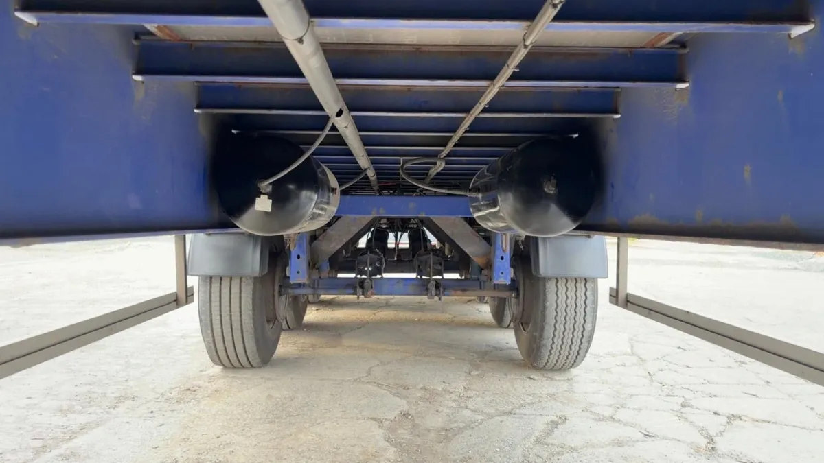 2015 SDC Curtainsider - Image 4