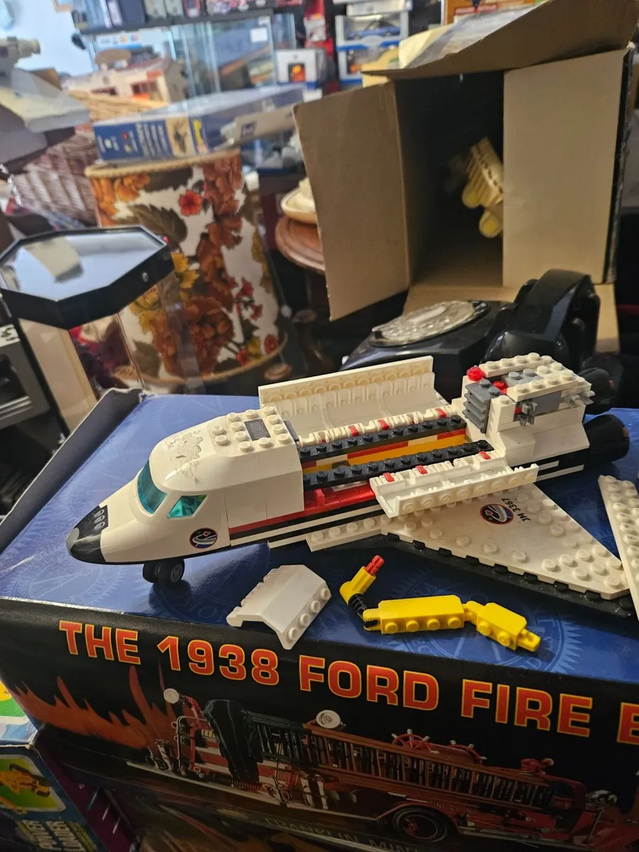 Lego Space Shuttle - Image 1