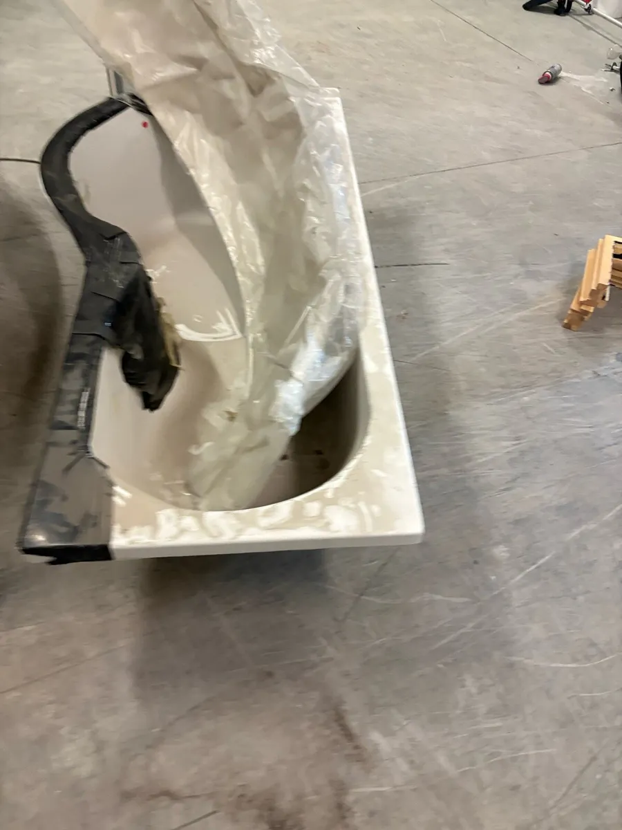 Baths shower tray - Image 1