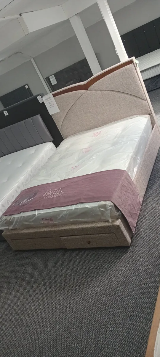 Dallas bed