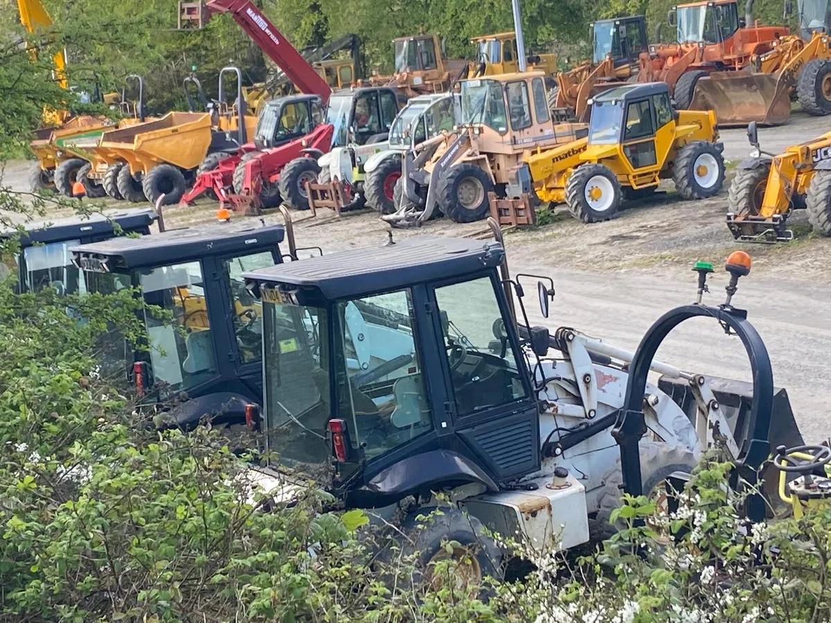 JCB 2CX Loaders  (Choice of 3) - Image 2
