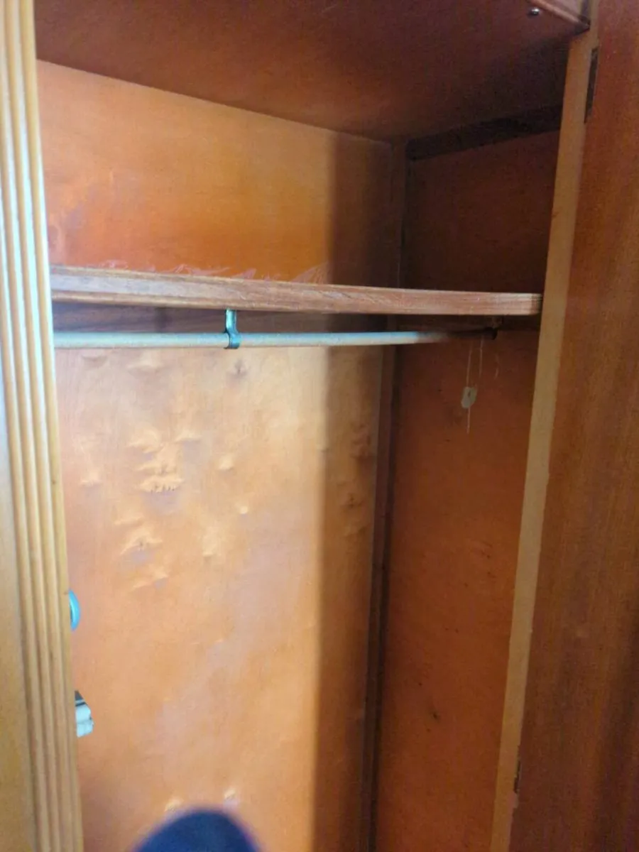 Retro Wardrobe - Image 3