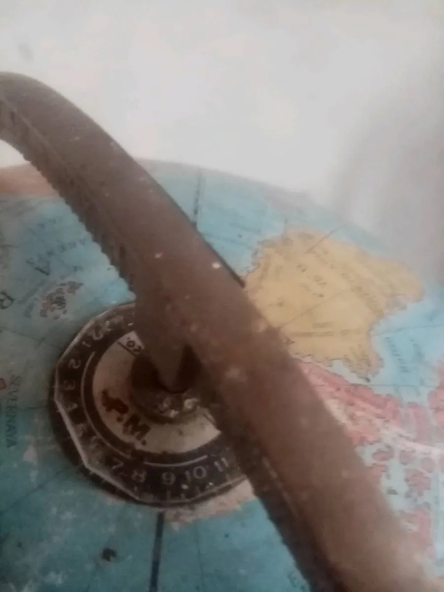 Vintage Globe - Image 3