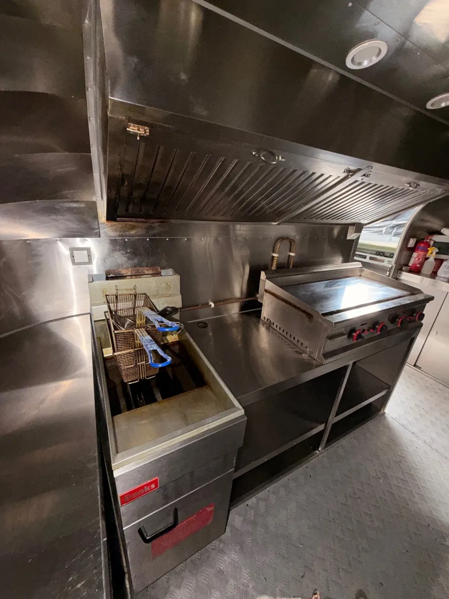 FOOD TRUCK - Price on Application - Image 2