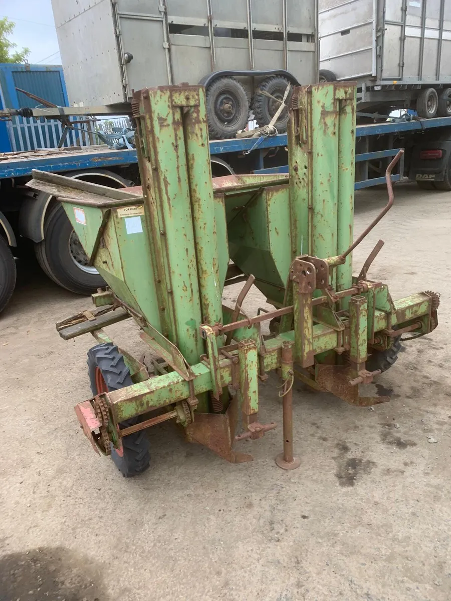 Potato planter - Image 1