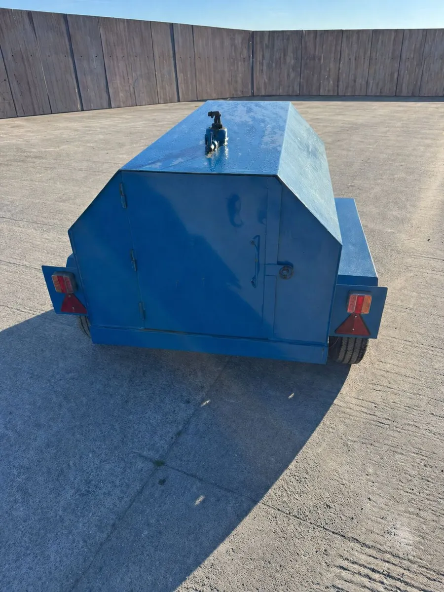 Fuel Bowser - Image 2