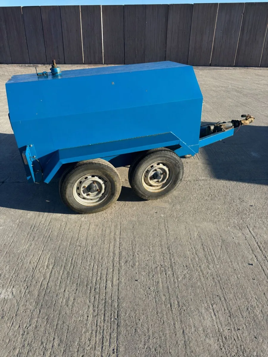 Fuel Bowser - Image 1