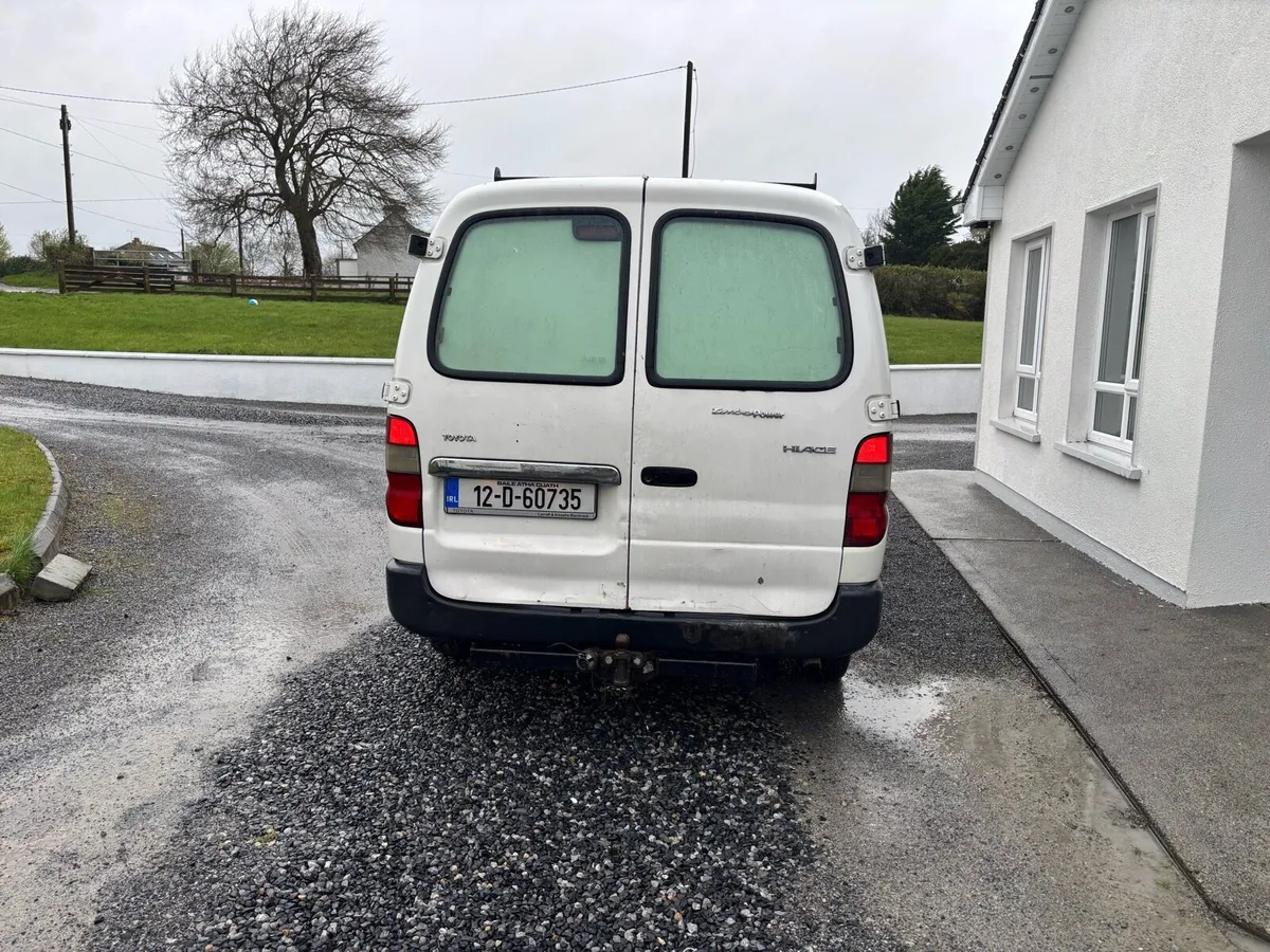 Toyota Hiace - Image 3
