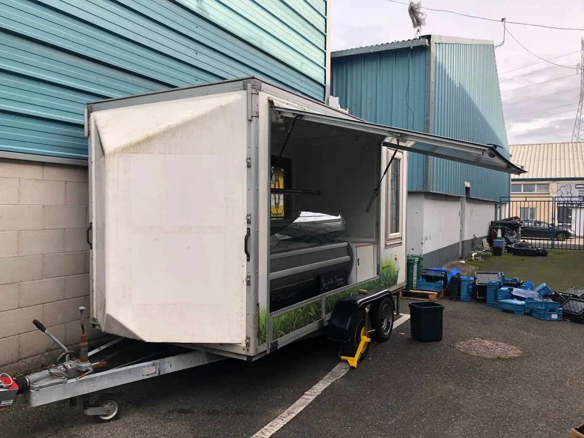 Exhibition Trailer - Image 4