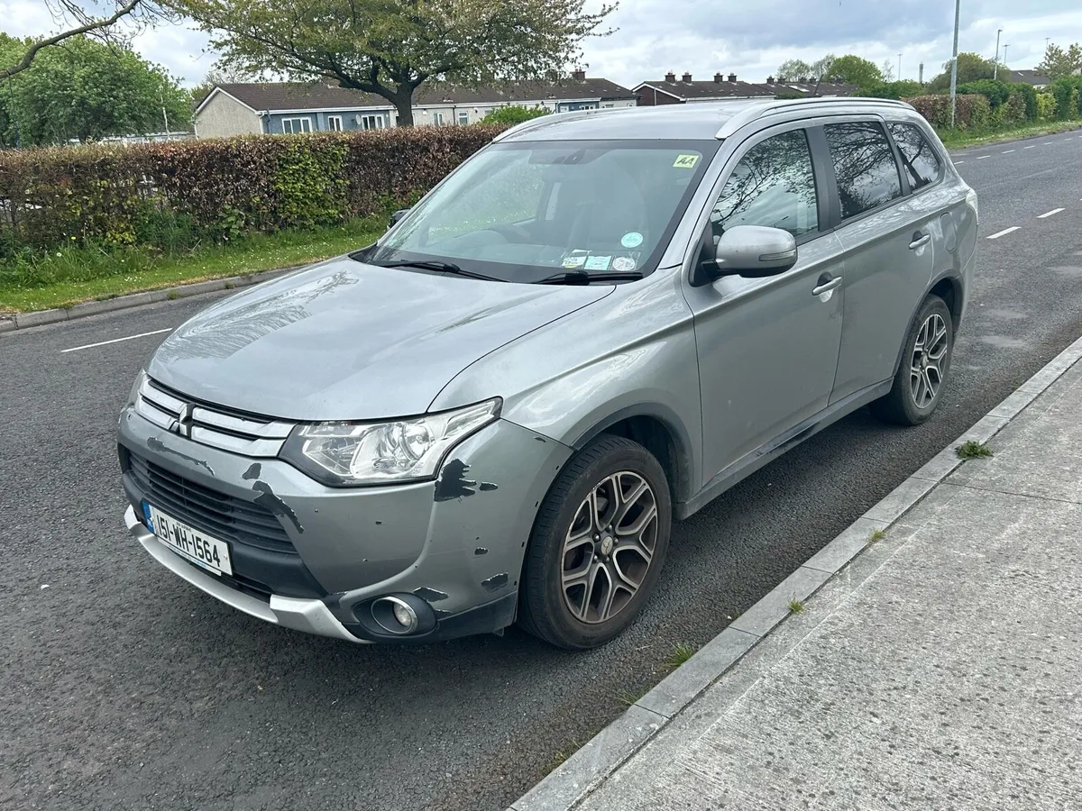 2015 MITSUBISHI OUTLANDER 2.2 DID AUTO/7SEATER - Image 3