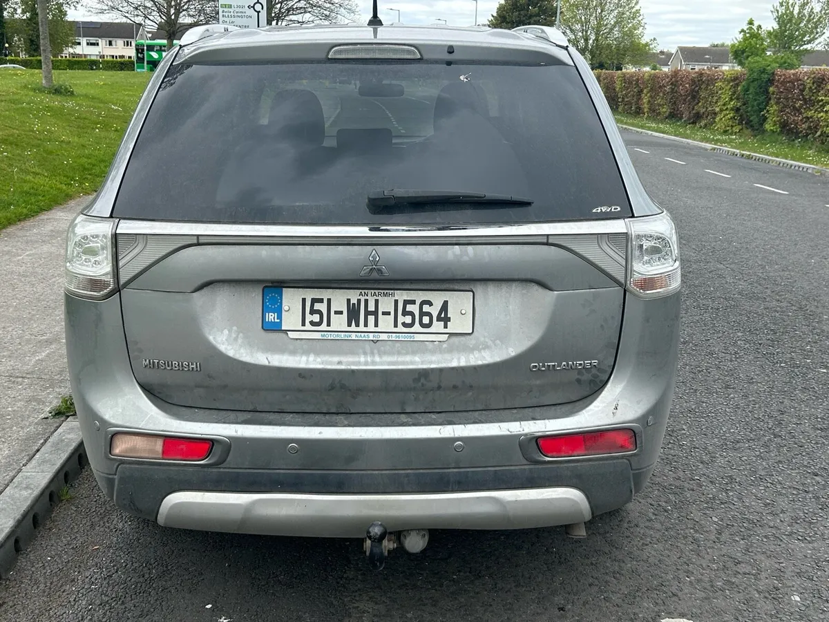 2015 MITSUBISHI OUTLANDER 2.2 DID AUTO/7SEATER - Image 4