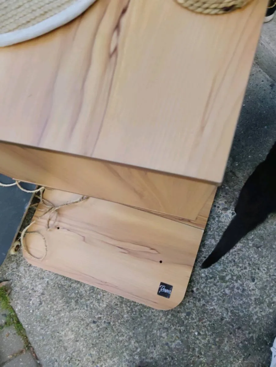 Cat house or small do also cat scratcher - Image 2