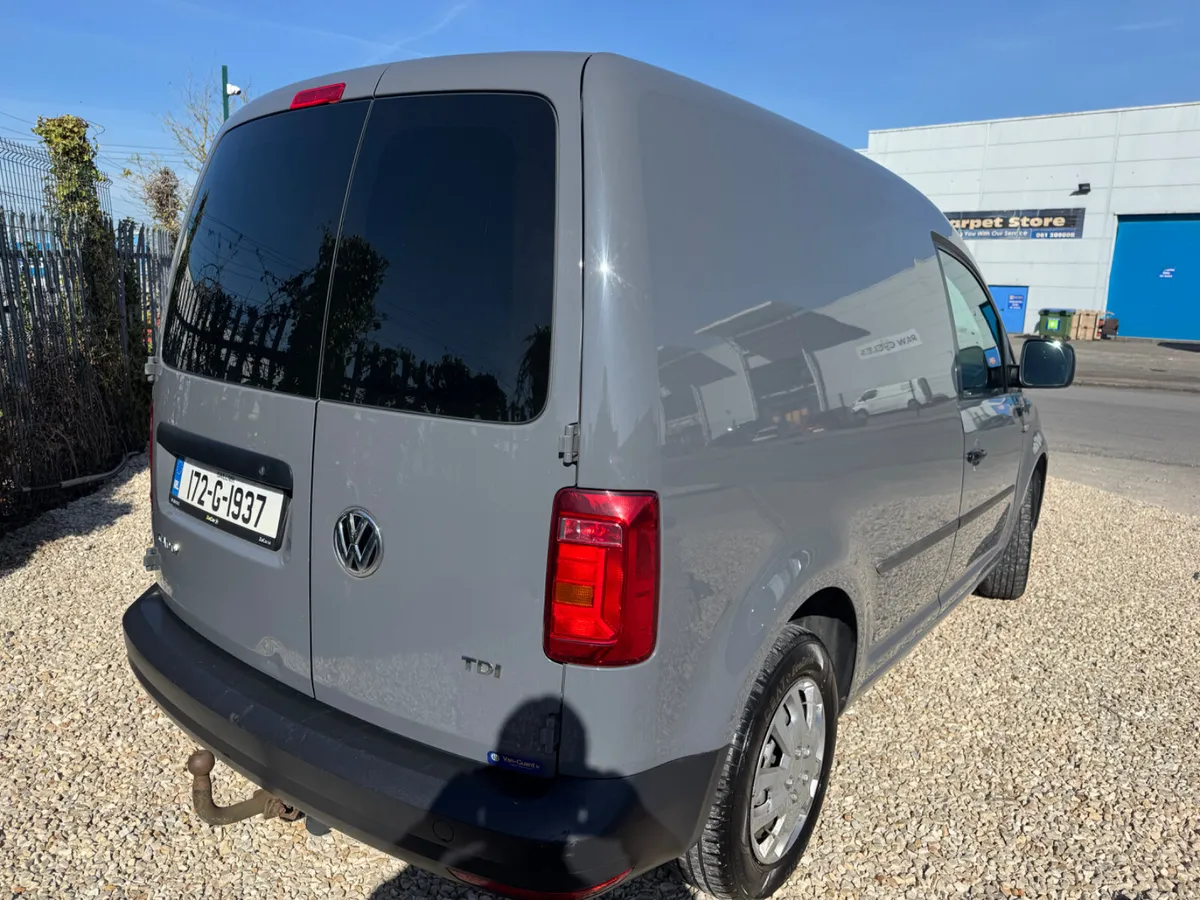 Volkswagen Caddy 2017 - Image 2